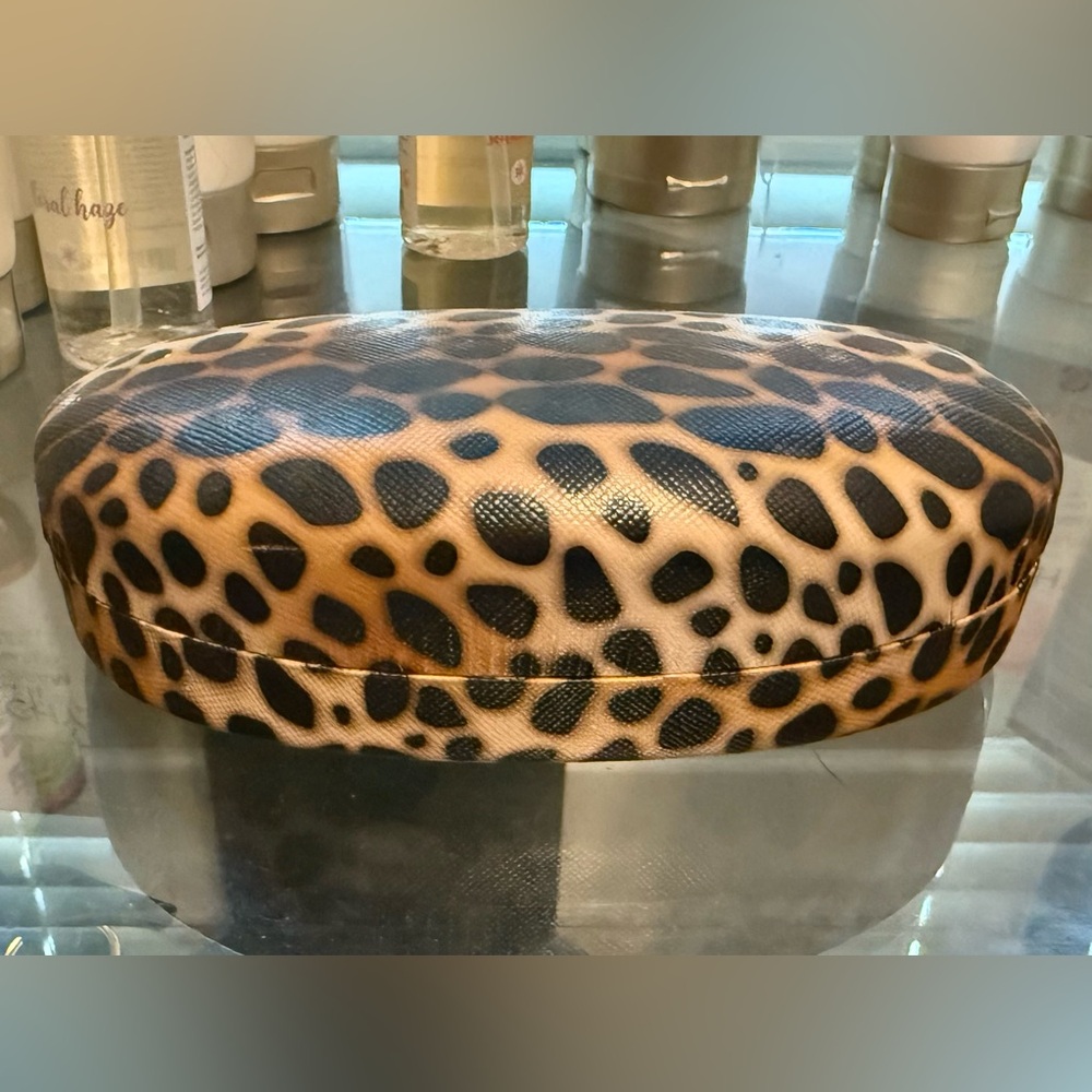 Chic Hardshell Leopard Print Glasses or Sunglasses Case - Picture 4 of 5